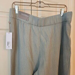 Soft Surroundings L Pants NWT. Oceo Gauze. Wide Leg.  Button Decoration.Sage Grn